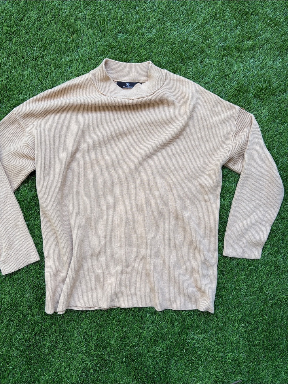 Cream Ribbed Crewneck Sweater size small cozy cold fall autumn